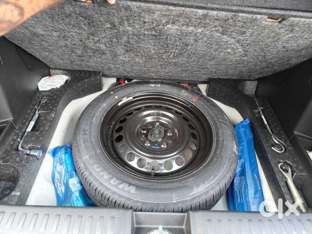Maruti Suzuki Brezza 1.5 Zxi Plus Smart Hybrid, 2022, Petrol