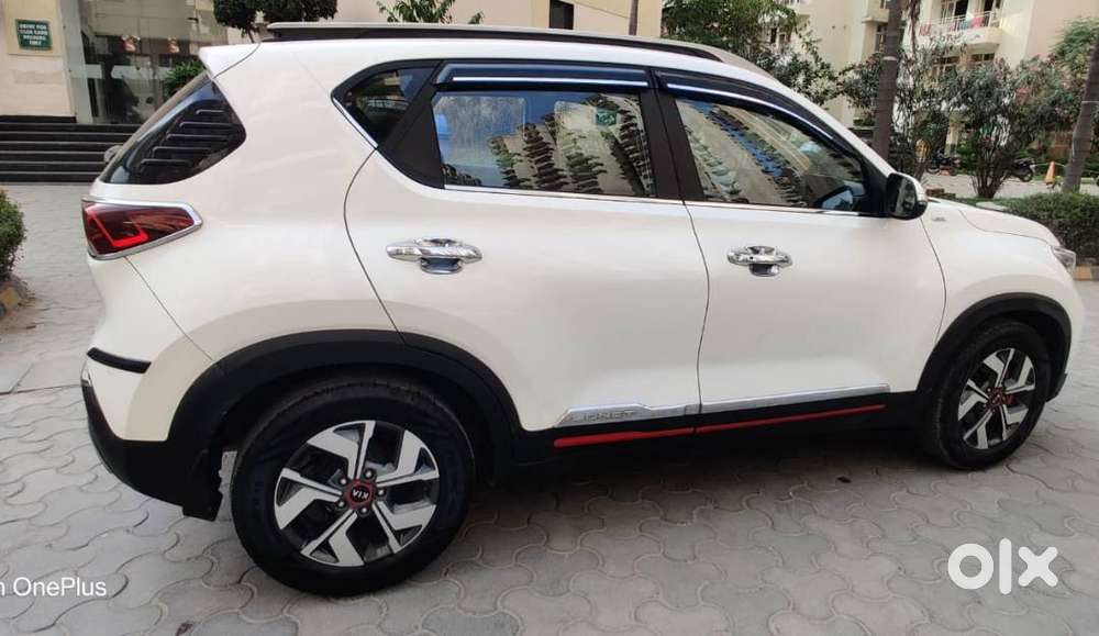 Doctor Driven Car With Service Records