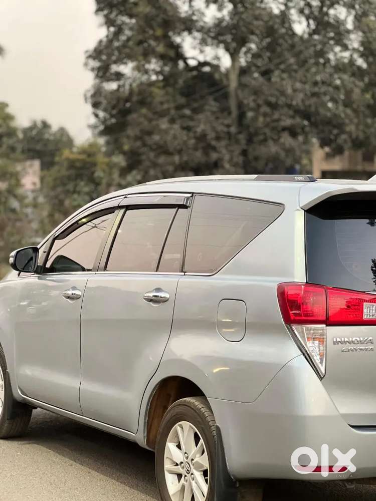 Toyota Innova Crysta 2019