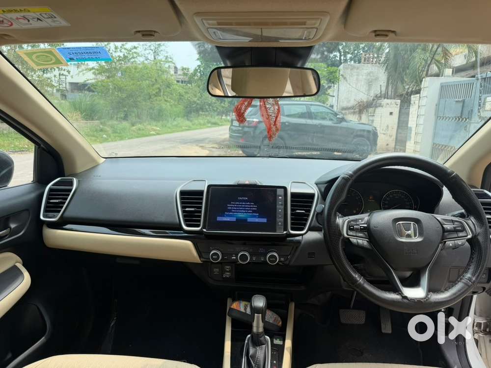 2024 Honda City V Cvt Automatic  27000kms  1st Owner  Cmony Mntnd.