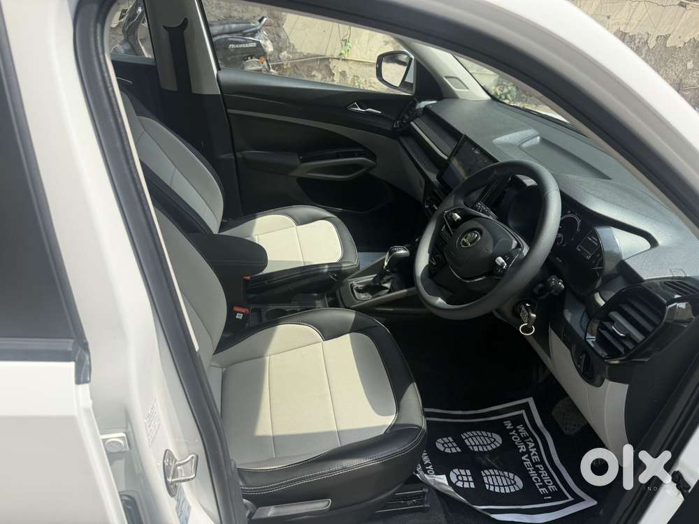 Skoda Kylaq Signature At, 2025, Petrol