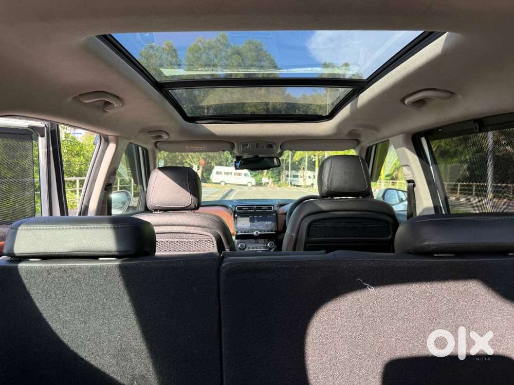 Hyundai Alcazar Platinum 2.0 Petrol Manual &ndash; 2022 Model