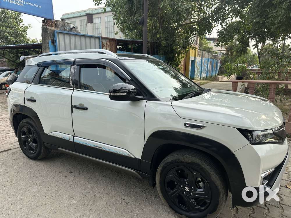 Maruti Suzuki Brezza 1.5 Zxi Cng Dual Tone, 2025, Cng & Hybrids