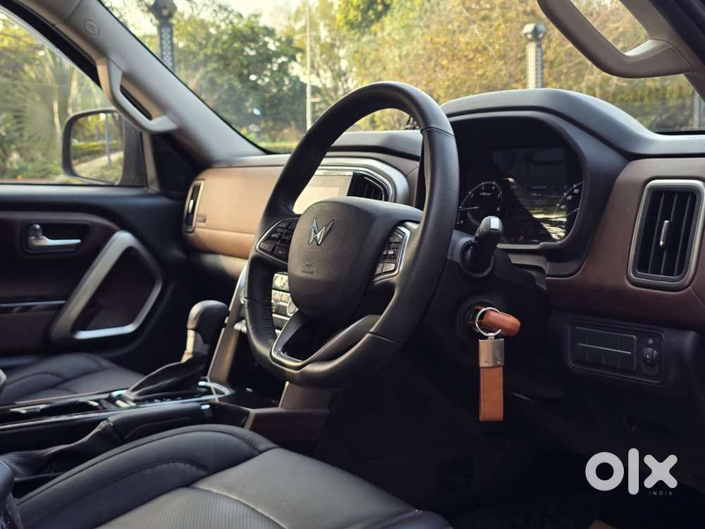 Mahindra Scorpio N Z8 Petrol At 7 Str, 2025, Petrol