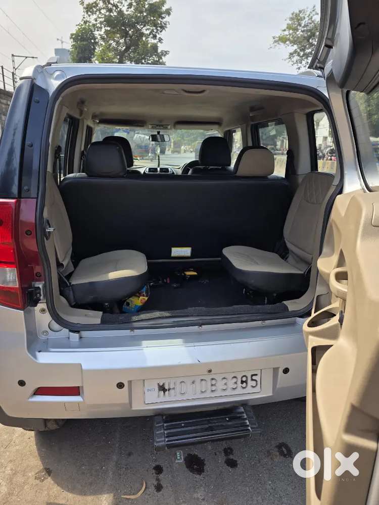 Mahindra Tuv300 T10 Amt 3rd Owner Recently Full Service Done