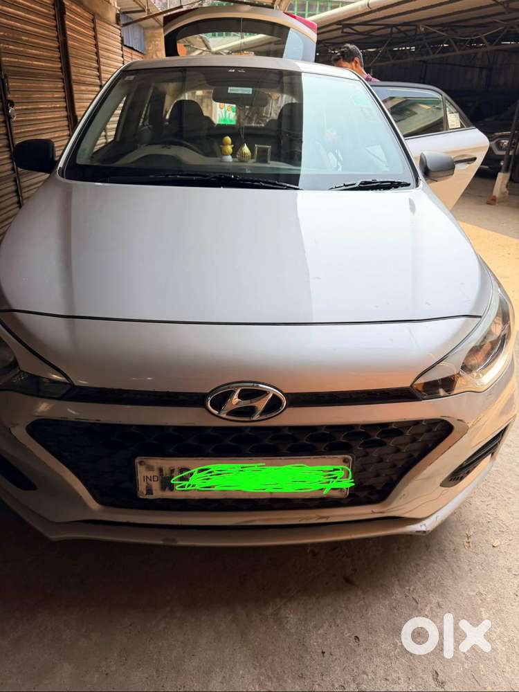 Sleek Silver Elite I20 Very Less Driven