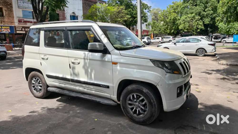 Mahindra Tuv 300 2018