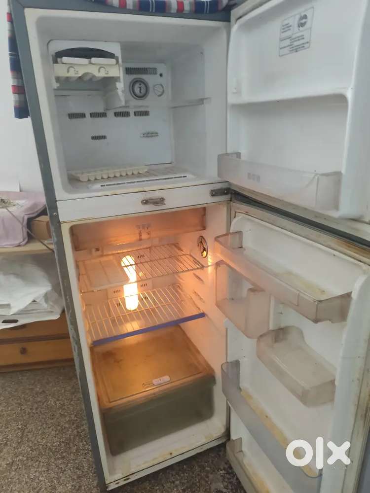 LG 260 lit fridge