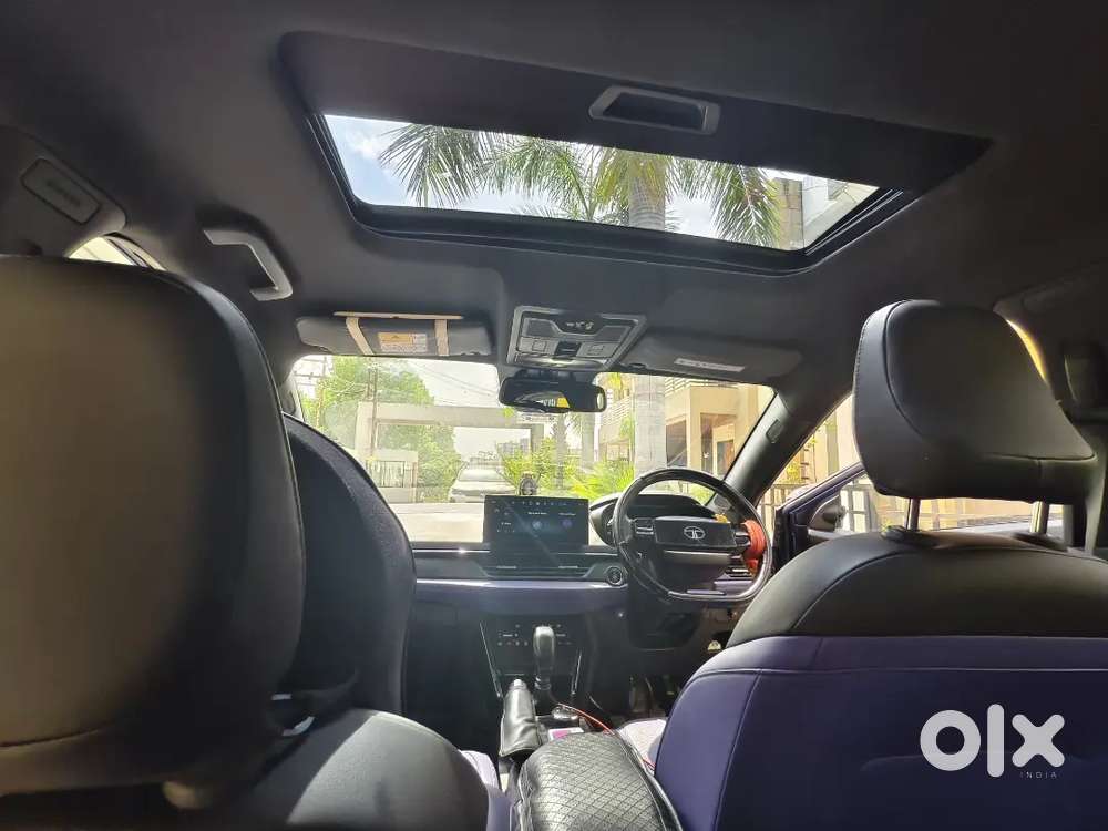 Tata Nexon Purple 2023 - Manual Petrol