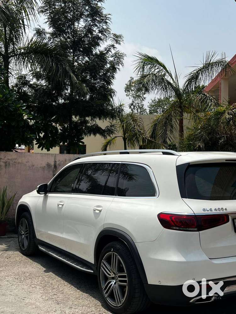 Mercedes Benz Gls 400d Model 2023 Family Car