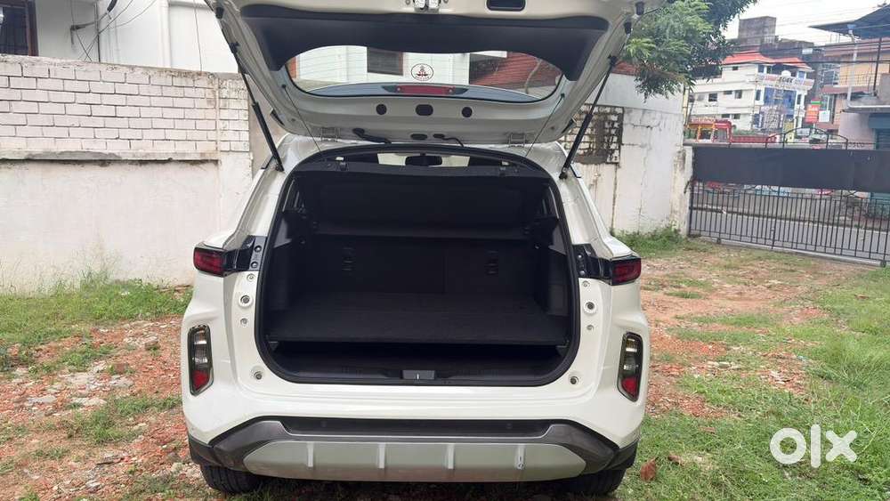 Toyota Hyryder V Hybrid [top Variant]