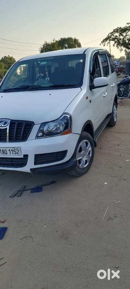 Mahindra Xylo 2011