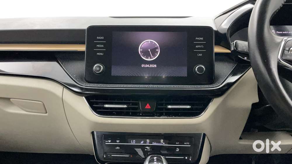 Skoda Slavia Style 1.0l Tsi At, 2023, Petrol