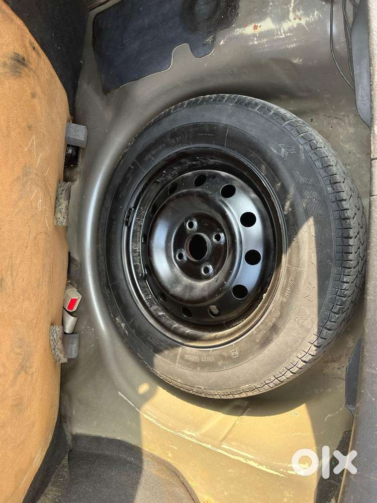 Maruti Suzuki Dzire 1.2 Vxi, 2015, Petrol