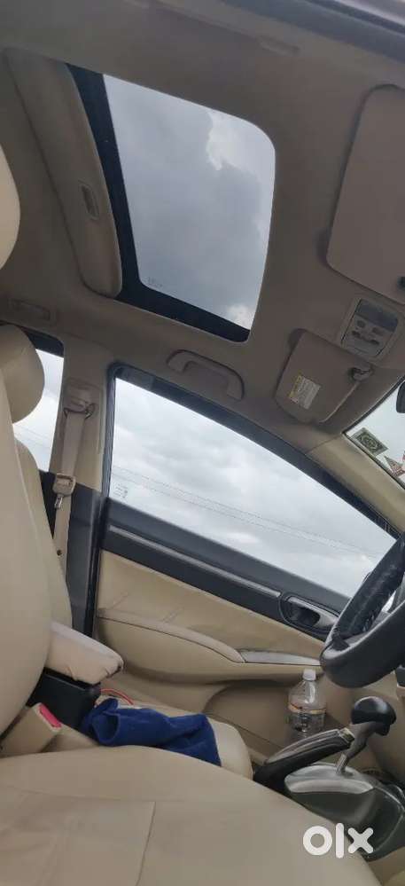 Honda Civic 1.8 V Limited Edition With Sunroof