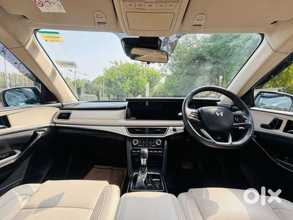 Mahindra Xuv700 Ax7 Luxury Pack Awd, 2022, Diesel