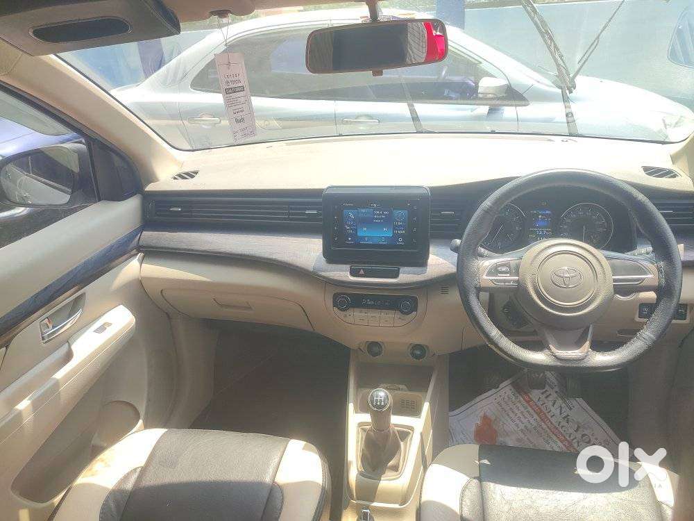 Toyota Rumion G Petrol Manual Dual Tone, 2024, Petrol