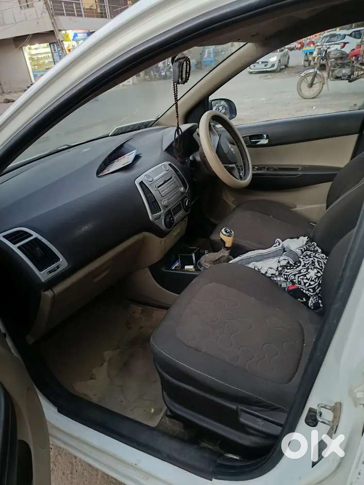 Hyundai I20 2011 Diesel 120000 Km Driven