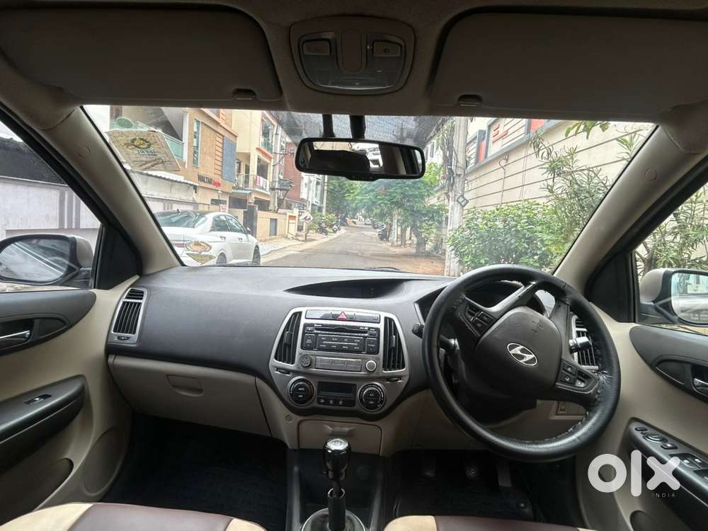 Hyundai I20 Sportz Petrol 2012