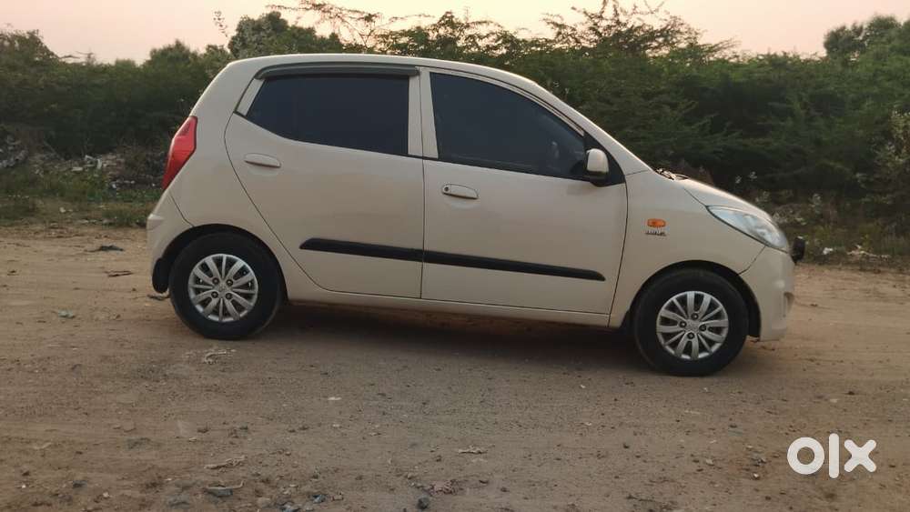 Hyundai I10 Sportz, 2014, Petrol