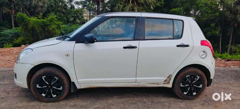 Swift 2011 Maruti Manual Petrol Vxi