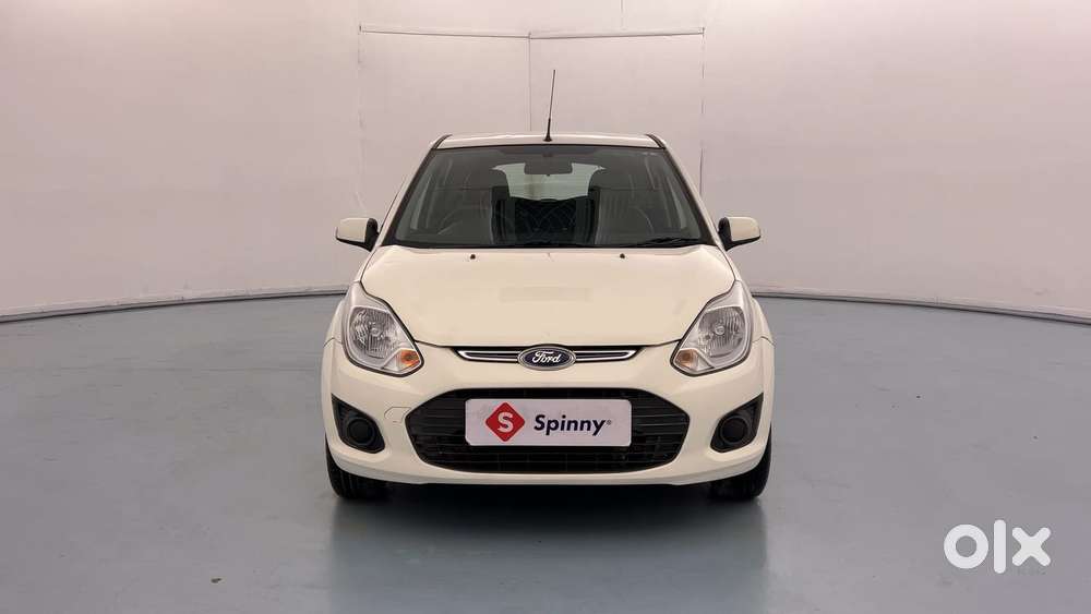 Ford Figo Petrol Zxi, 2015, Petrol