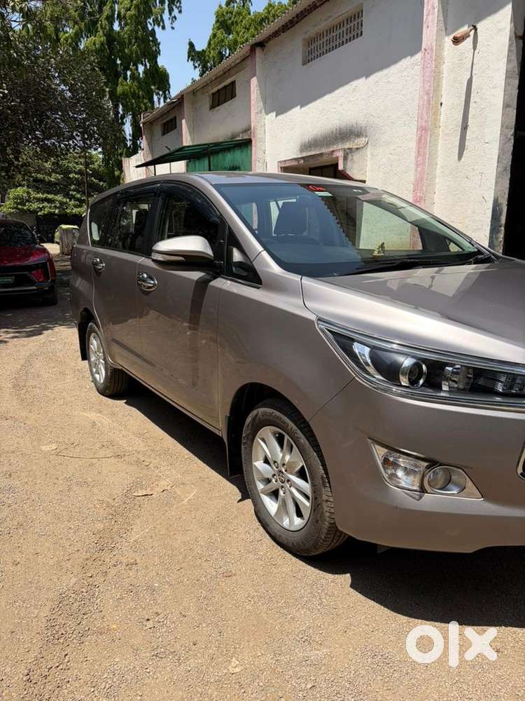Toyota Innova Crysta 2016 Diesel 61000 Km Driven