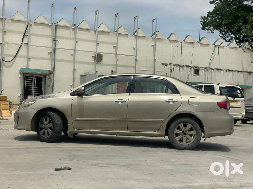 Toyota Corolla Altis D-4d 2011 Diesel Manual