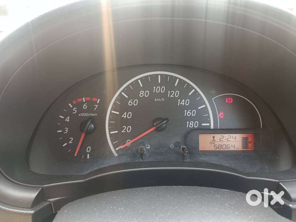 Nissan Micra Active, 2018, Petrol