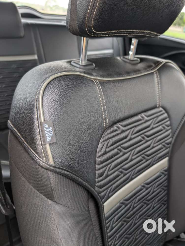 Maruti Suzuki Swift Vxi + Manual, 2025, Petrol