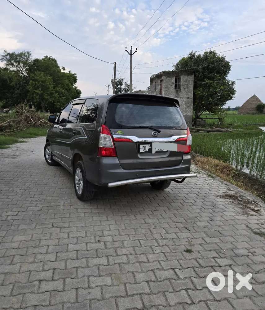 Toyota Innova 2.5 G 2015