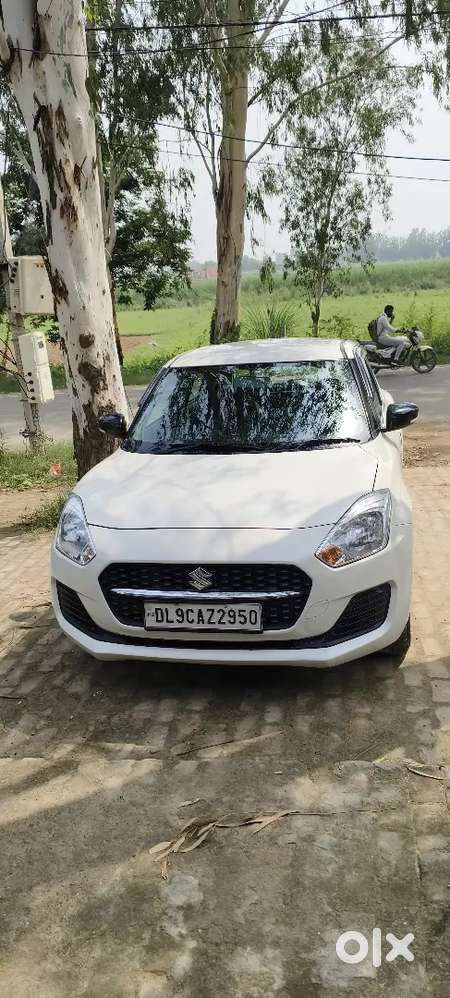 Maruti Suzuki Swift 2022 Petrol Manual Second
