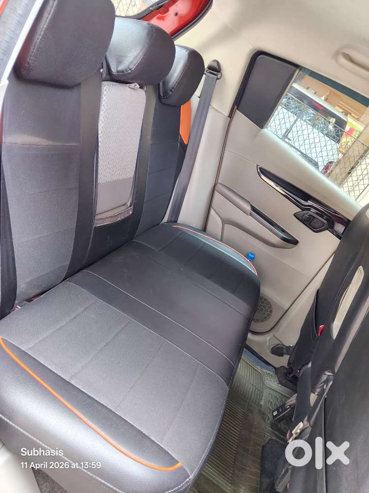 Mahindra Kuv 100 Mahindra-kuv-100-g80-k6-plus, 2018, Petrol