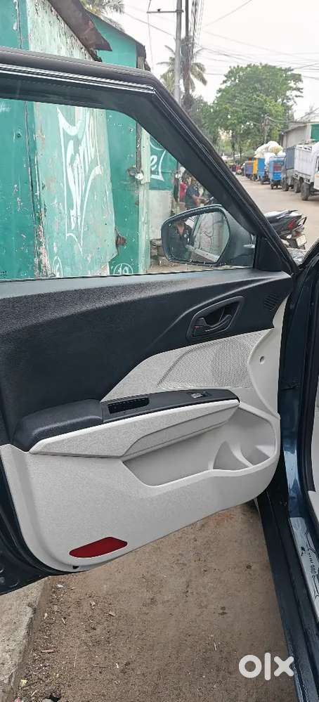 Mahindra Xuv300 2022 Diesel 28000 Km Driven