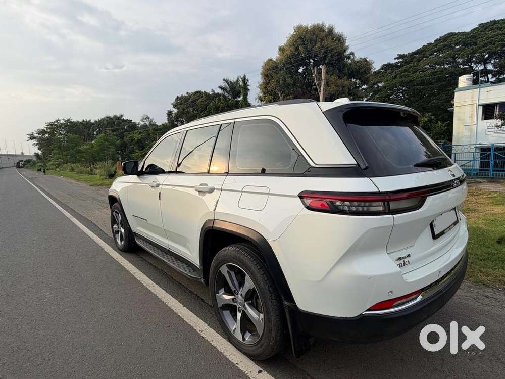 2023 Jeep Grand Cherokee Limited (o)