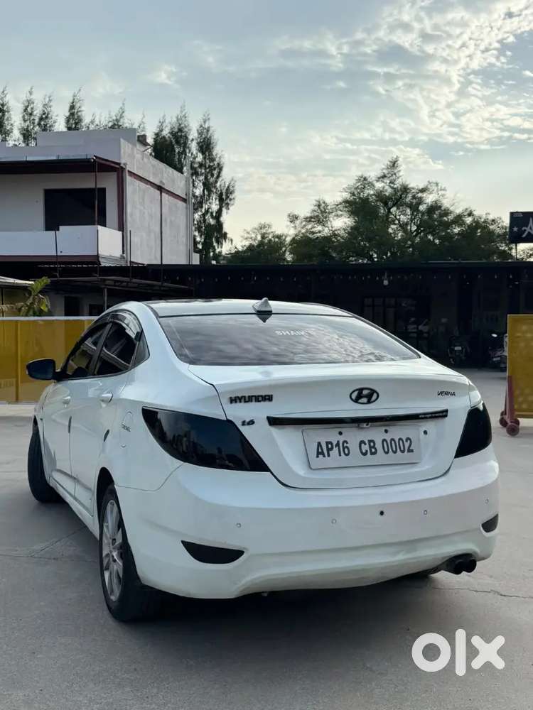 Hyundai Verna Fluidic 1.6 2011