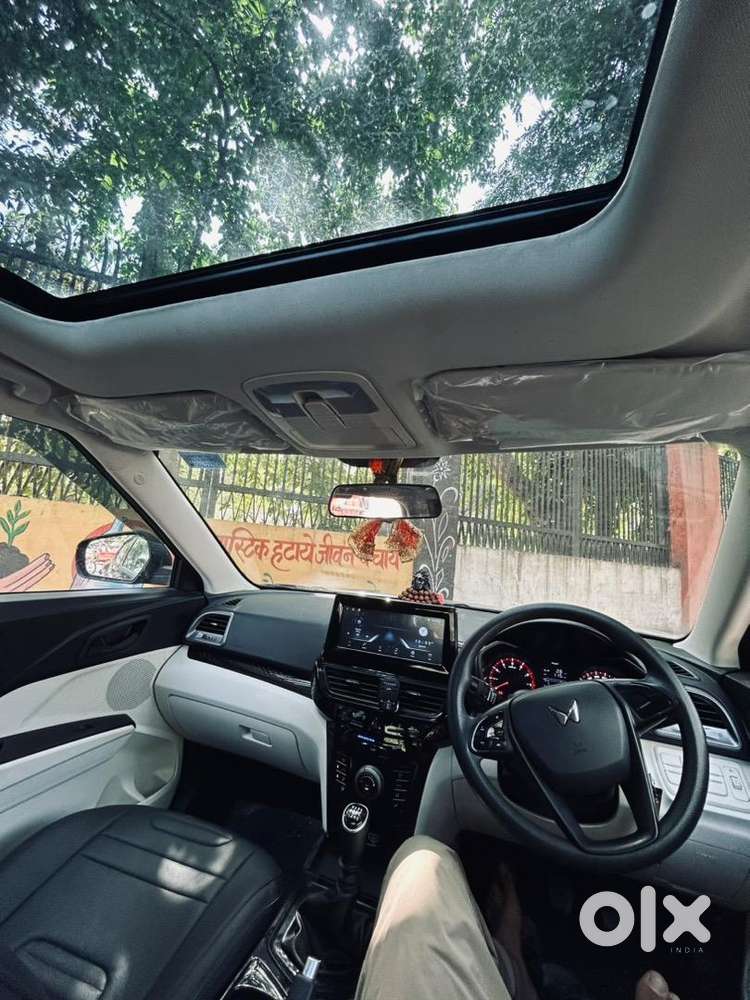 Mahindra Car Petrol 2025