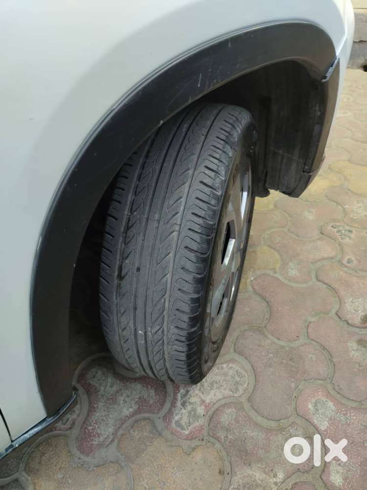 Maruti Suzuki Vitara Brezza Lxi Cng  2021  61,200 Km  1st Owner