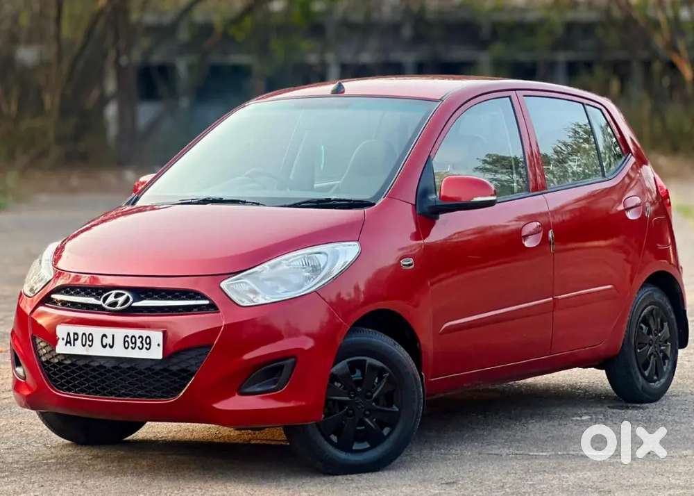 Hyundai I10 Sportz 2012 , Automatic