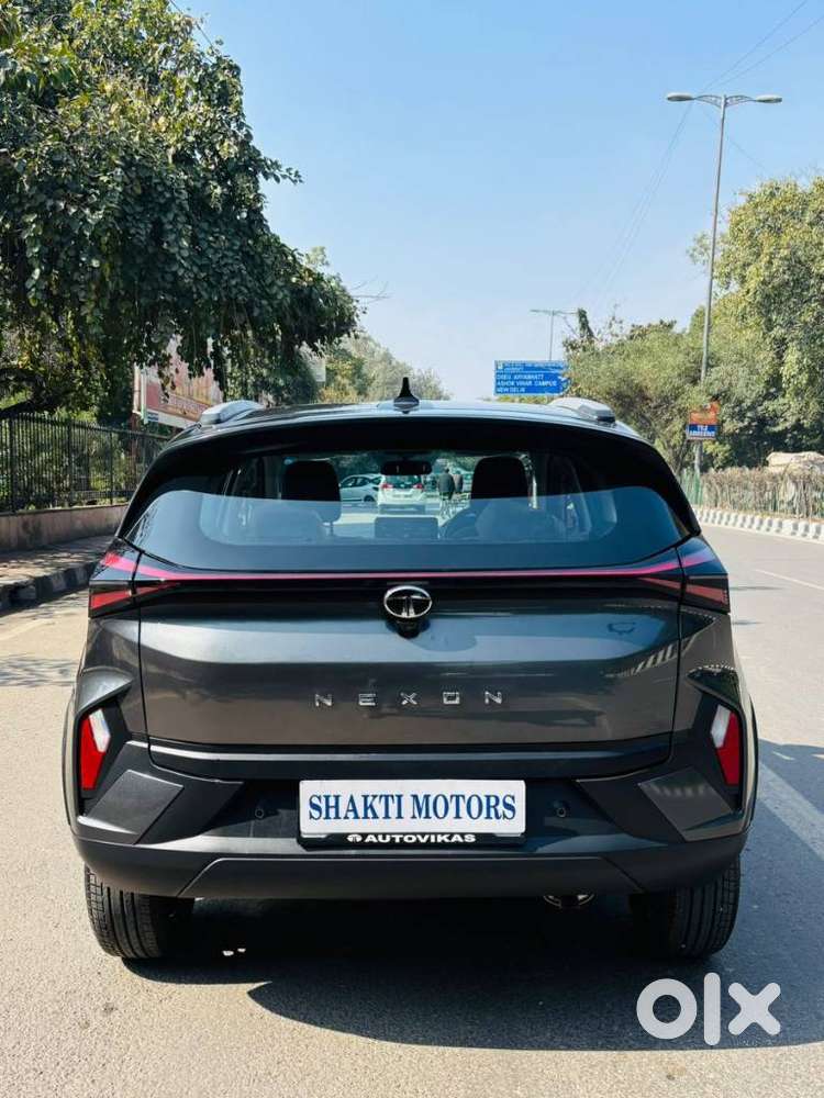Tata Nexon Pure (s) 1.2 Petrol 6amt, 2025, Petrol
