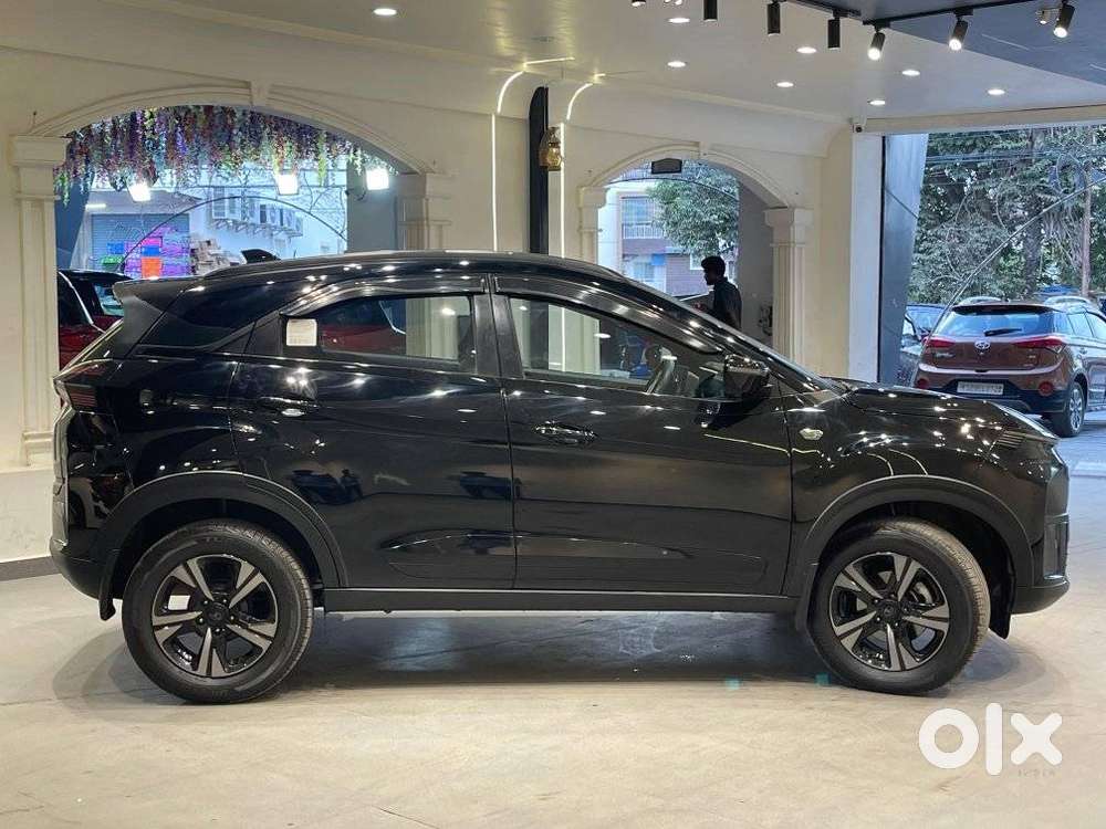 Tata Nexon Fearless Plus (ps)  1.2 Petrol Dca (adas), 2025, Petrol