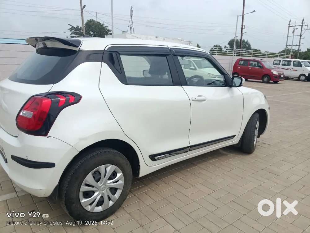 Maruti Suzuki Swift Vxi 2021