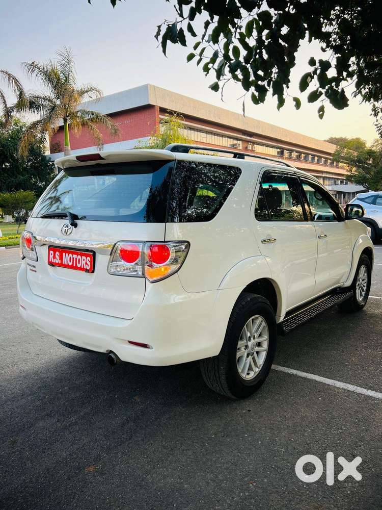 Toyota Fortuner 2011-2016 4x2 At, 2013, Diesel