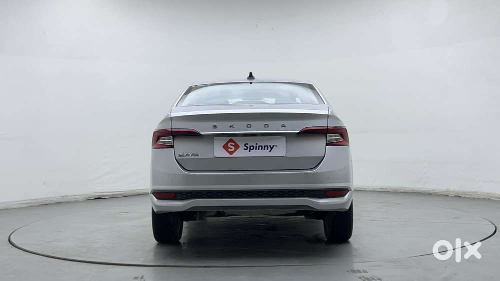 Skoda Slavia Ambition 1.0l Tsi Mt, 2023, Petrol