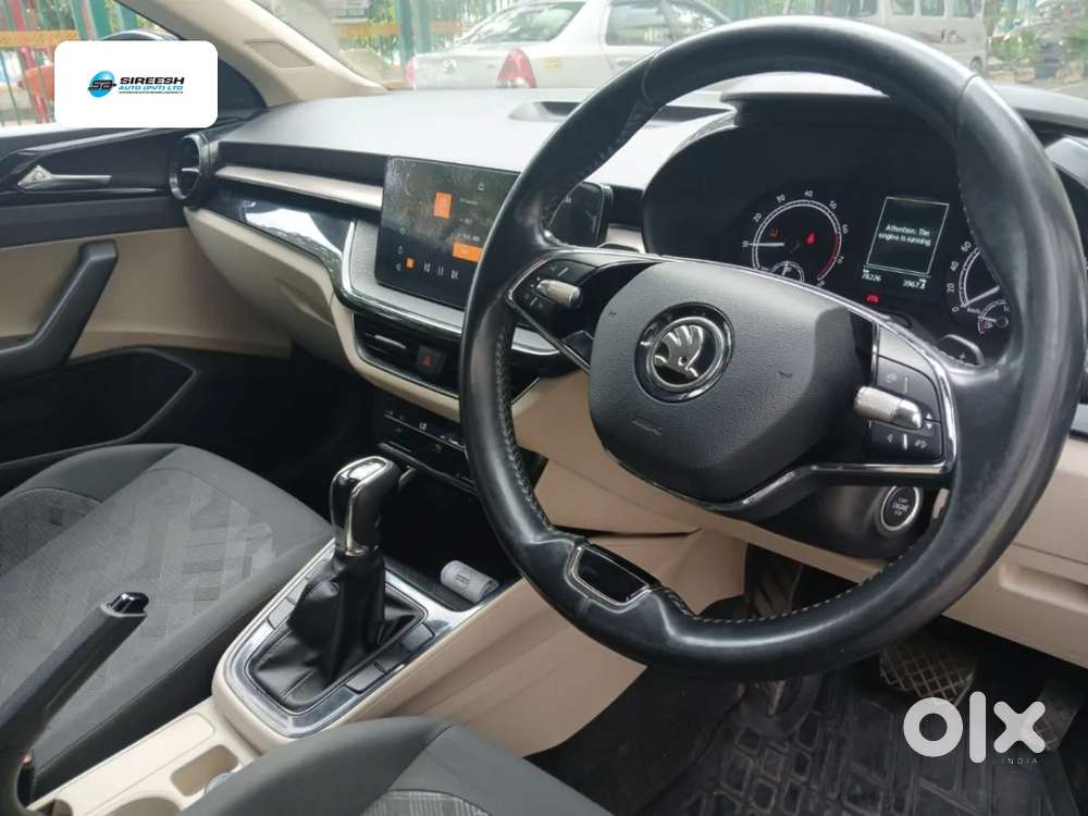 Skoda Slavia Ambition 1.0l Tsi At, 2022, Petrol