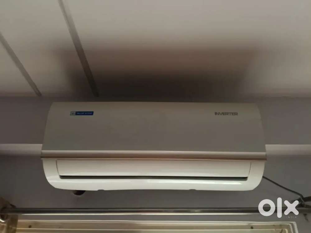 *Move out Sale* Inverter Split AC