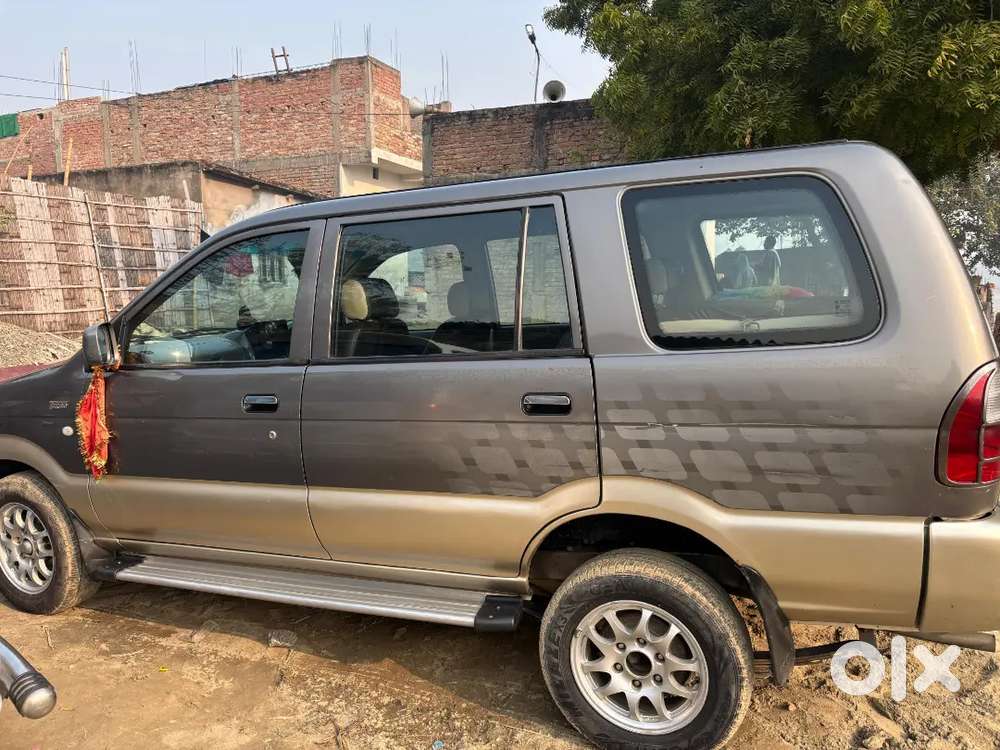 Chevrolet Tavera Neo 2013
