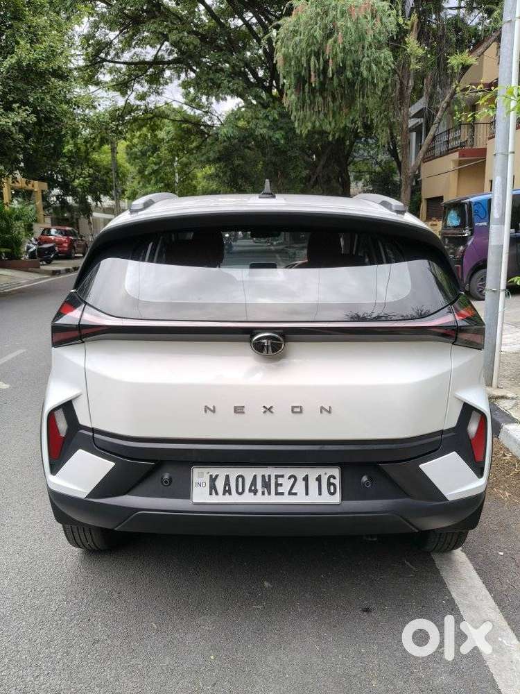 Tata Nexon Smart Plus S 1.2 Revotron Petrol 5 Mt, 2024, Petrol