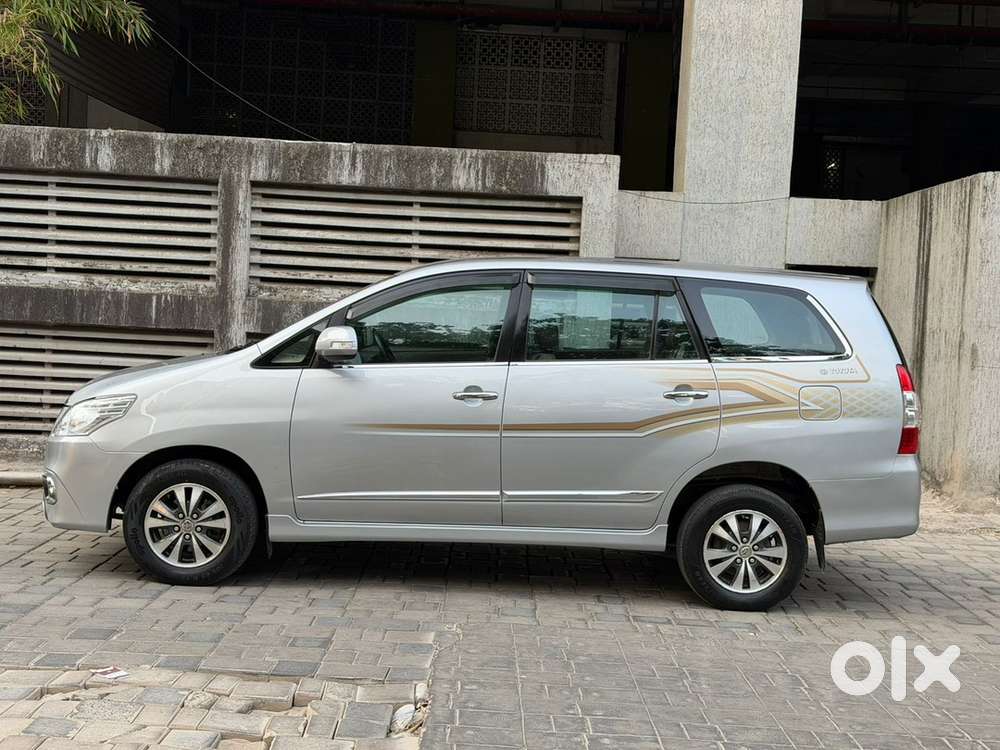 Toyota Innova 2015 Diesel 183000 Km Driven