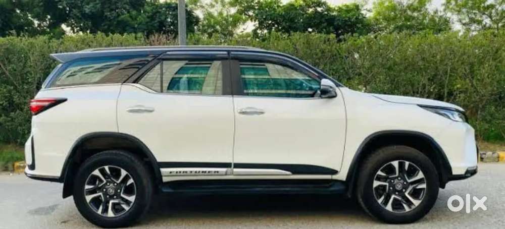 Toyota Fortuner Legender 2022 Diesel 100000 Km Driven